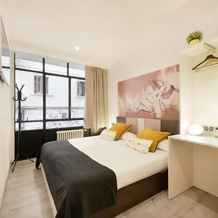 巴塞罗那菲力旅馆 旅馆 *