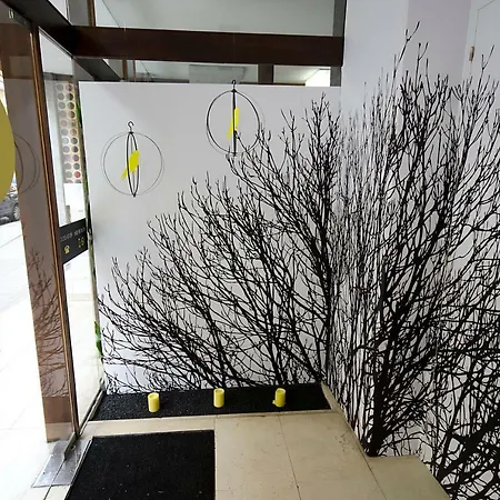 旅馆 巴塞罗那菲力旅馆 *