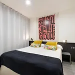 فري هوستلز بيت شباب