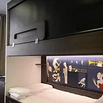 Hostel Free *